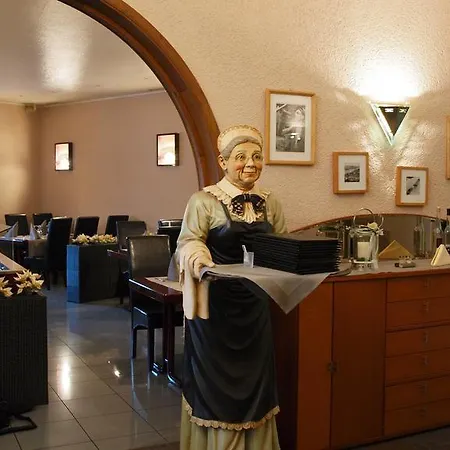 In Der Kaiserau קאמן